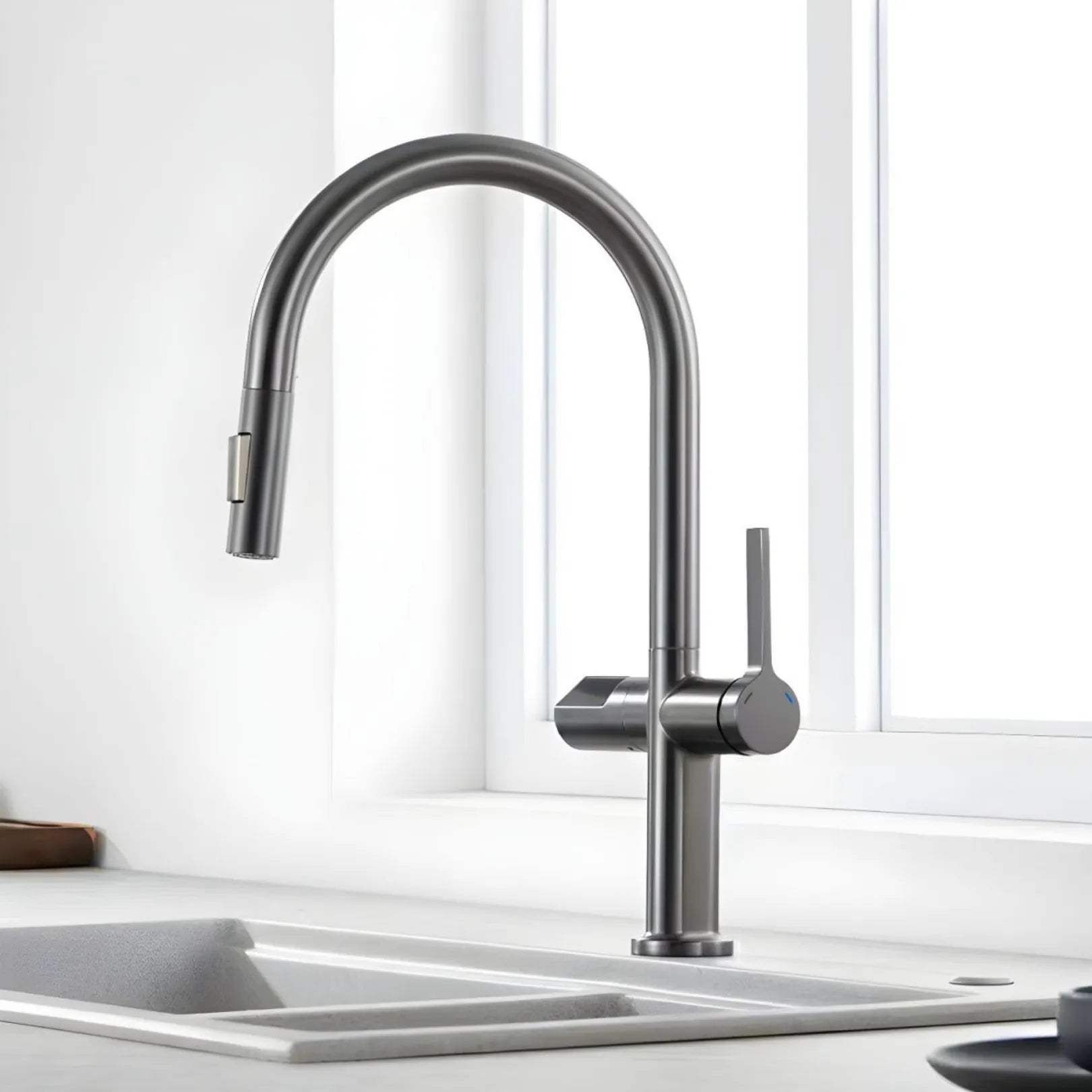 Tume Pull-Out Kitchen Tap with Temperature Display