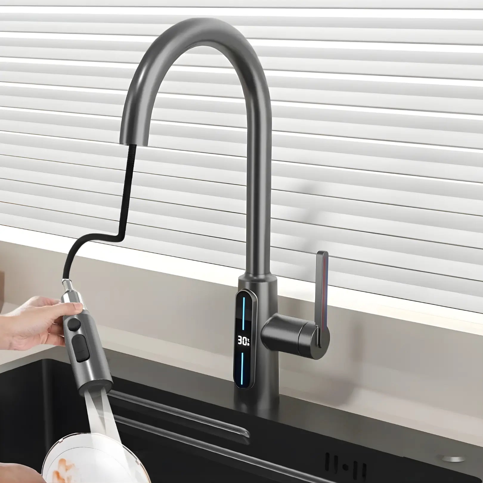Kona Pull-Out Kitchen Tap With Temperature Display